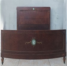 Louis XVI Thuya Magnifying Glass Bed