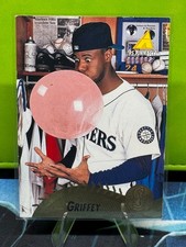 1995 PINNACLE BASEBALL KEN GRIFFEY, JR. BUBBLE GUM CARD #128 b