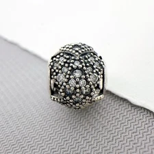 Sparkling 925 Silver Oriental Fan Zircon Pavé Hollow Charm fit Moments Bracelet
