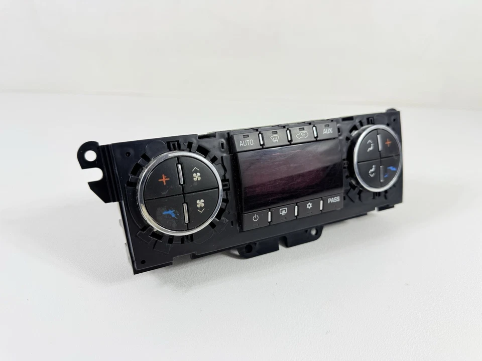 2007–2010 Saturn Outlook A/C Heater Climate Temperature Control OEM 25869250 - Image 3 of 4