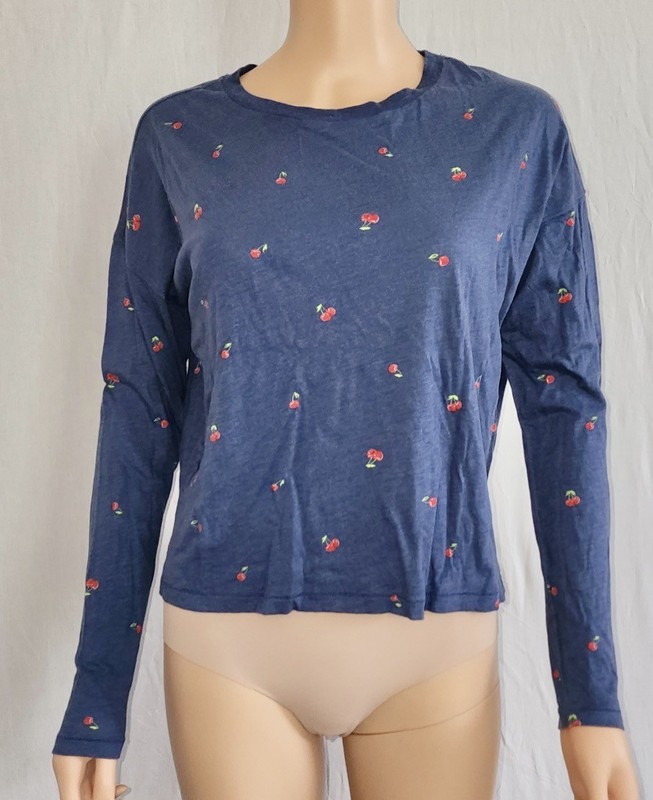 Victoria’s Secret PINK Round Neck Semi Crop Long Sleeve Blue Top Sz XS/TP NWT