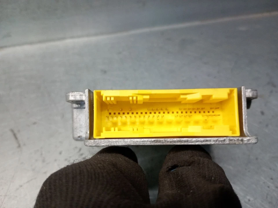 1C0909605F CENTRALITA / 1C0909605F / 5519678 PARA SKODA SUPERB I 3U4 2.0 TDI - Immagine 3 di 4