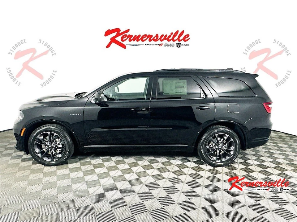 2025 Dodge Durango R/T Blacktop AWD 4dr SUV Heated Seats Remote Start NAV - Image 4 of 4