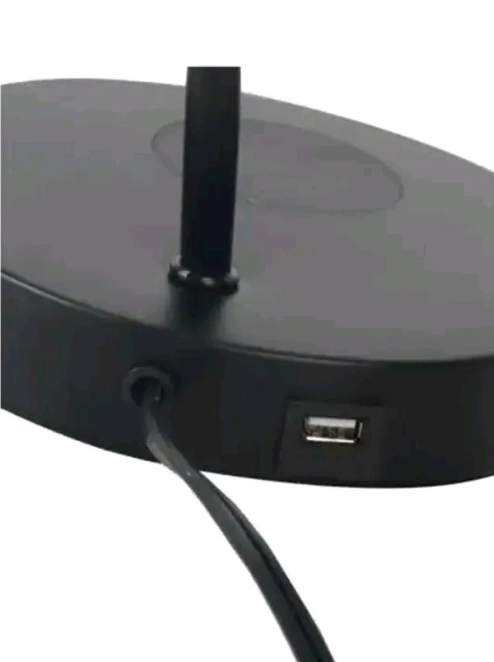 Hampton Bay 19 pulgadas Lámpara de tarea negra con estación de carga inalámbrica y USB Foto 4 de 4