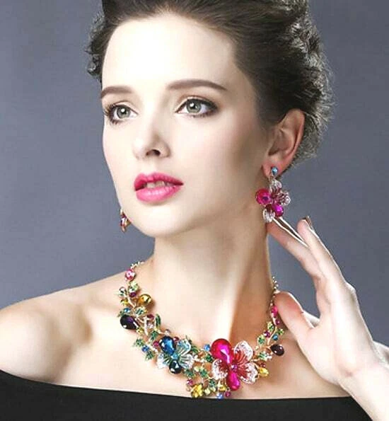 Excelente conjunto de pendientes collar Betsey Johnson flor arco iris ramo floral Foto 4 de 4