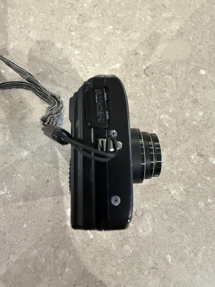 Nikon COOLPIX S6300, photo 3 of 5