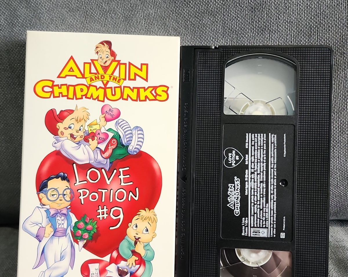 Buena Vista Alvin and the Chipmunks Love Potion #9 VHS NTSC
