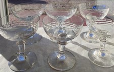 6 COUPES A CHAMPAGNE EN VERRE TAILLE