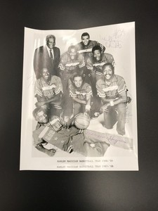 Harlem Magician Basketball Team 1988-89  8x10 Autographed Photo
