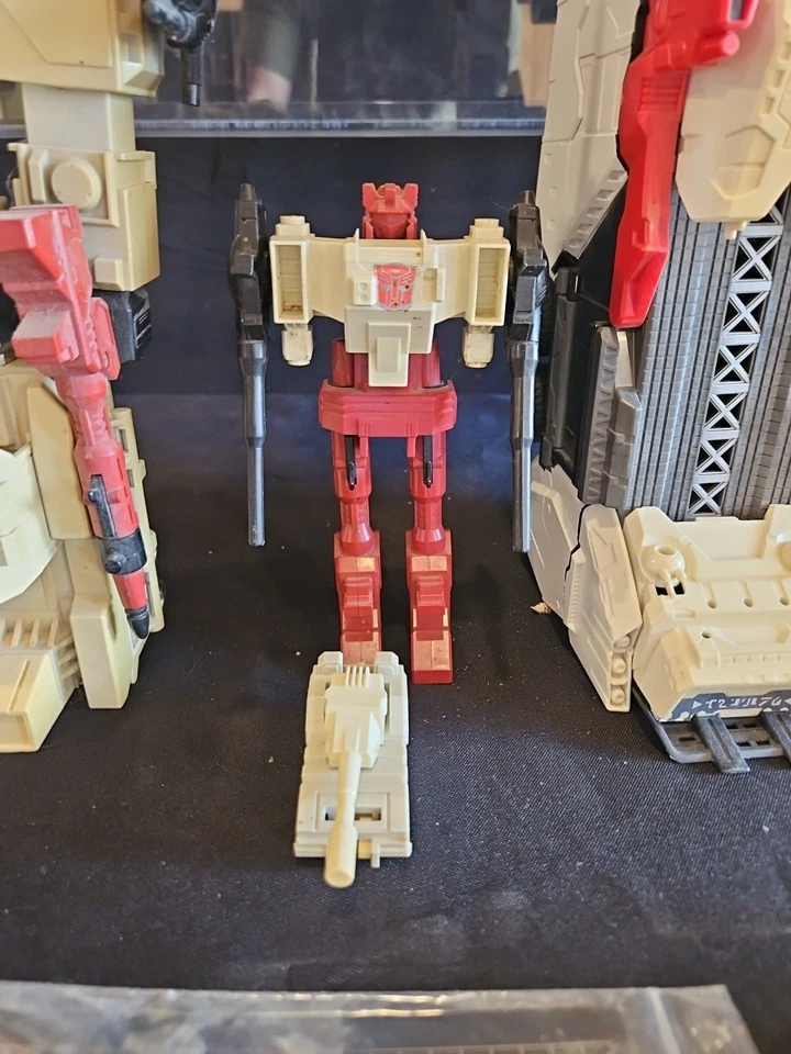 Transformers Generations Metroplex Hasbro + G1 Vintage Metroplex Loose - Image 3 of 4