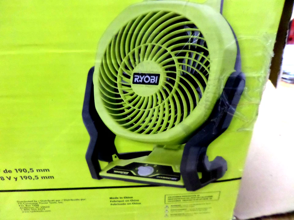 RYOBI ONE+ SERIE SUSURRADOR HÍBRIDO INALÁMBRICO 18V 7-1/2 pulgadas Ventilador (solo herramienta) Foto 2 de 4