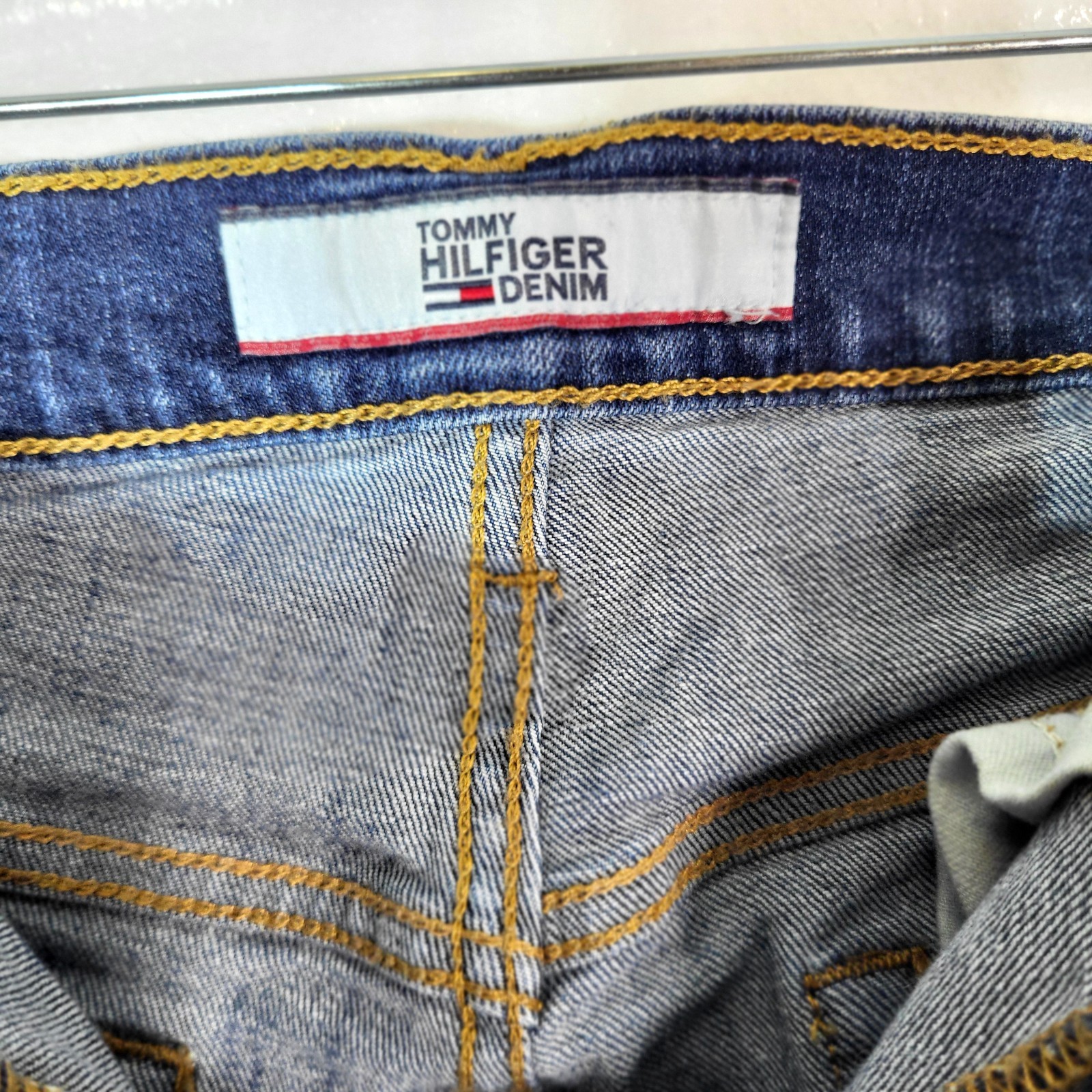 Tommy Hilfiger Denim Men 33x30 Dark Blue Denim Classic Straight Leg Relax Waist thumbnail 5