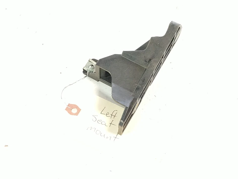 Soporte montaje pestillo asiento izquierdo bmw k1200gt 06 7687995 Foto 4 de 4