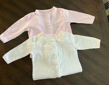 GIRLS PRIMARK SET OF 2 SLEEPERS LONG SLEEVE SNAPS BUNNY POLKA DOTS SIZE 3-6 M