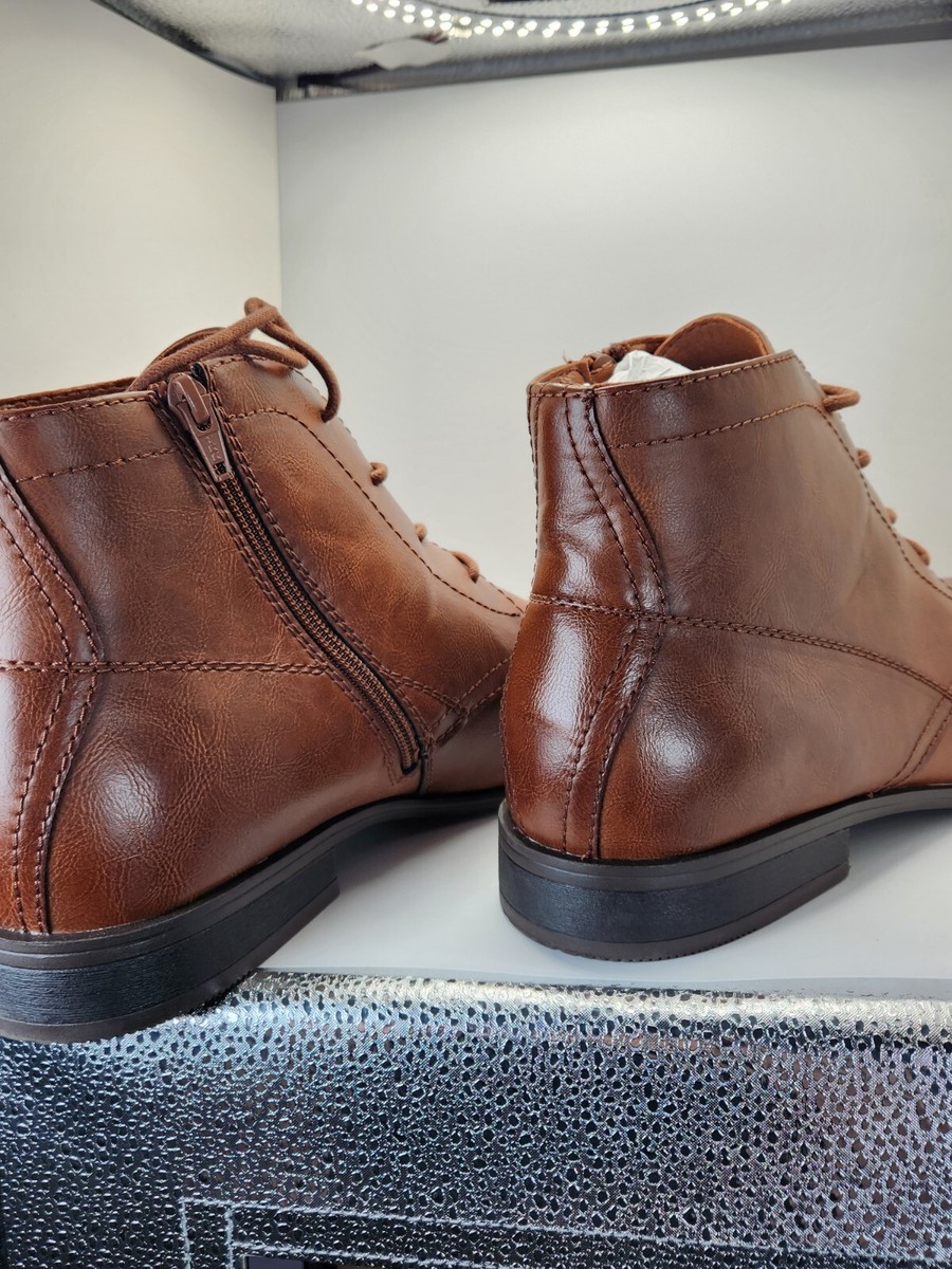 Frye and Co. Men display picture 3