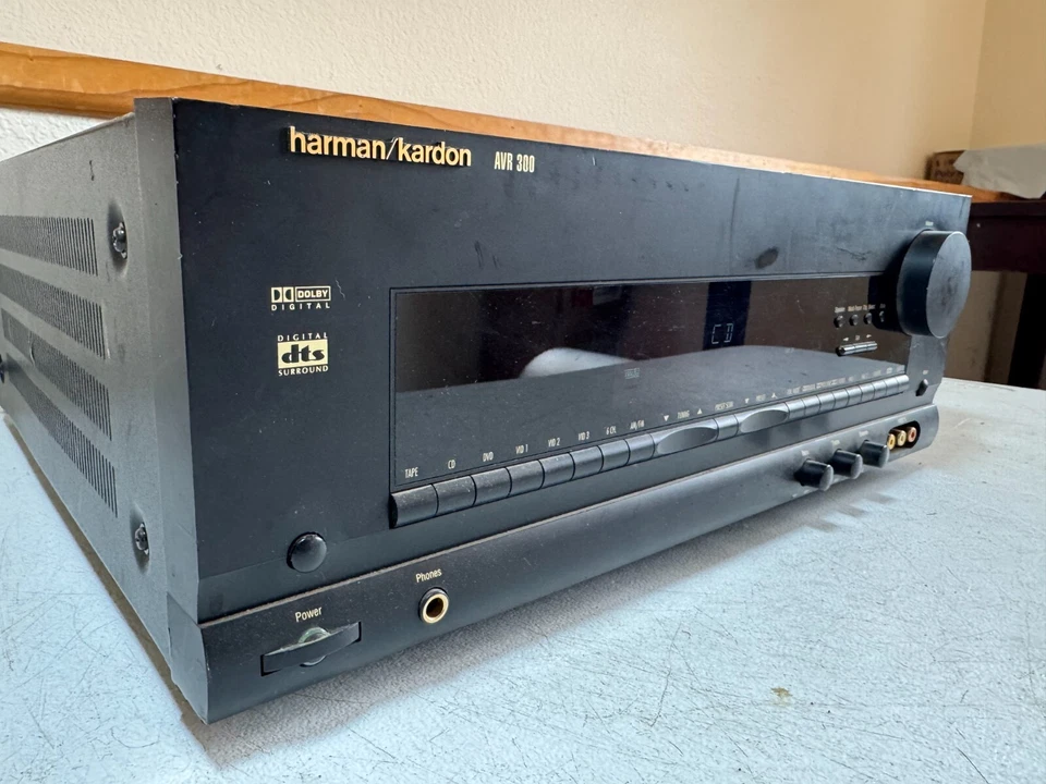 Harman Kardon AVR300 6.1 Channel Audiophile HiFi Stereo Home Theater Receiver - Image 2 of 4