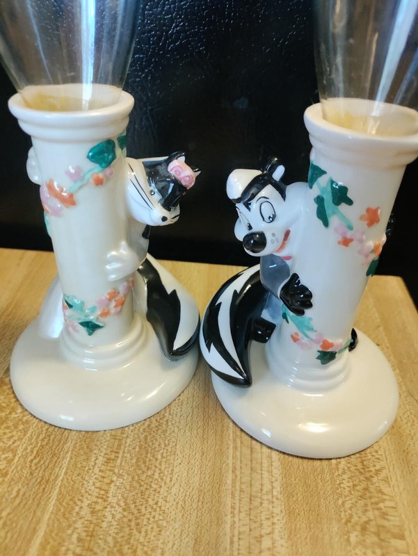 Pepe Le Pew & Penelope Toasting Champagne Flutes Glasses Wedding Warner Brothers
