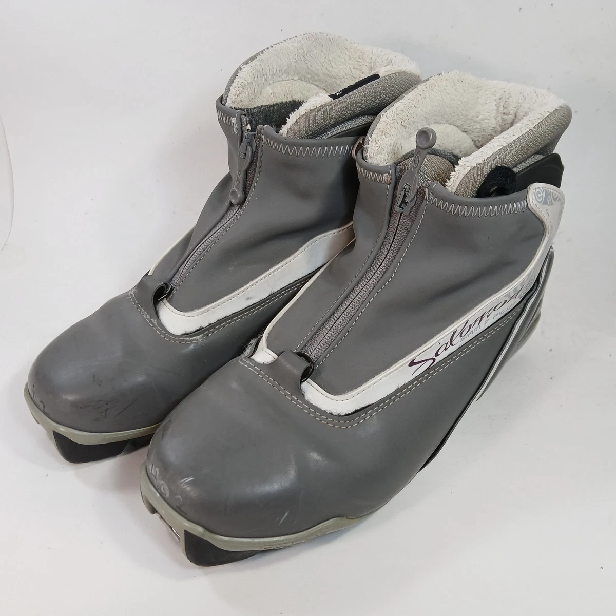 salomon cross country ski boots women's Vitane 8 Skate Prolink the Salomon Escape Outrack Boot gives skiers confident control and lasting warmth S/PRO ALPHA 110 EXPERT LINE