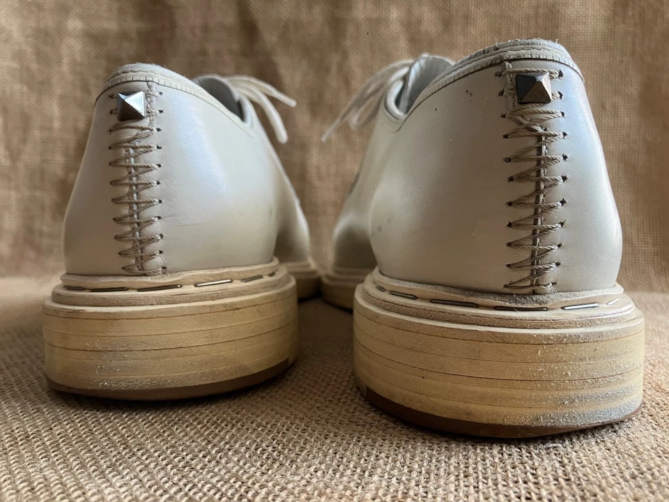 Chaussures derby homme Valentino Garavani en cuir blanc bout uni pointure UK ... - Photo 4/4