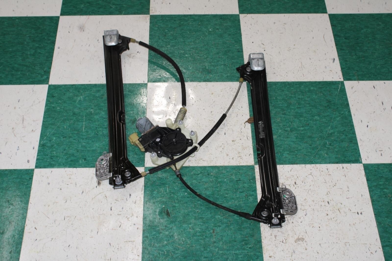 14-17 Ghibli Front Driver Side Left LH LF Power Window Glass Regulator OEM WTY