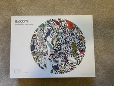 Wacom PTH660 Intuos Pro Graphic Tablet
