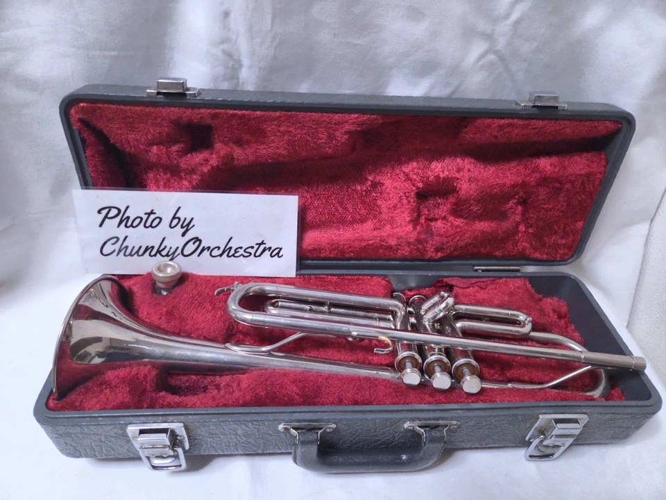 Yamaha YTR-136 tromba nichel finitura argento pistoni lisci tutte le... - Immagine 2 di 4