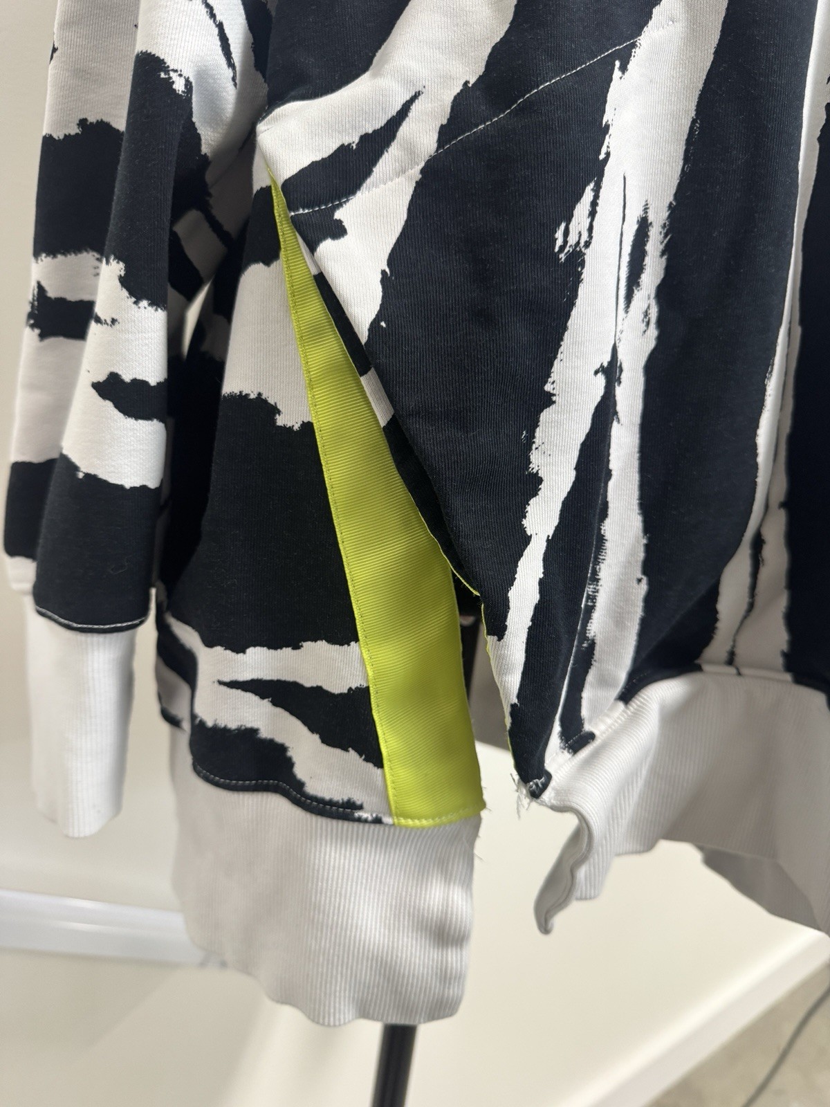 Fabletics Jasmine Side Slit Pullover Tie Dye Hood… - image 2