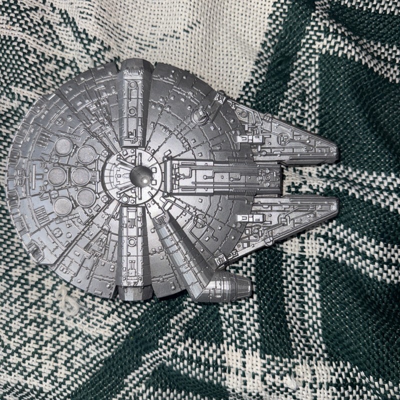 2018 Hallmark Keepsake Star Wars Collection Millennium Falcon Christmas Ornament