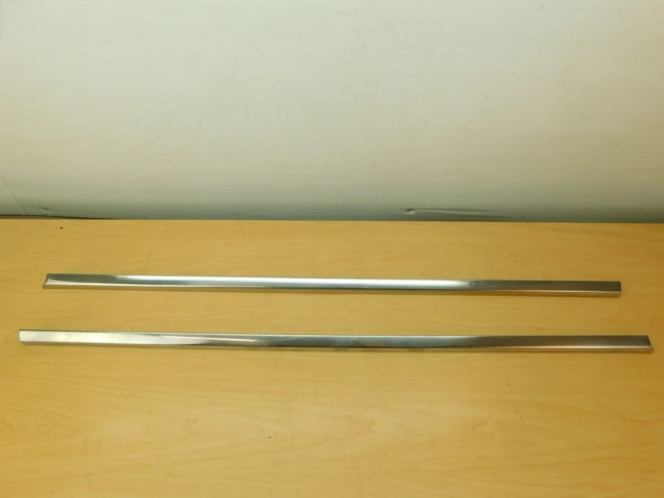 FRONT DOOR BELTLINE TRIM MOLDINGS PAIR 1969-70 BUICK ELECTRA WILDCAT 70BW1-1E9 - Image 3 of 4