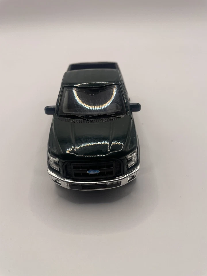 Toy Model Ford F150 Green 2015 . Regular Cab 1:42 Scale Car - Image 2 of 4