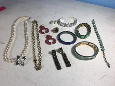 Costome Jewelry Earrings, necklaces, and bracelets vintage-- 11 piece lot
