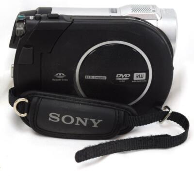Sony Hybrid 40x Zeiss Optical Zoom Wide LCD Handycam Sony Hybrid 40x Zeiss Optical Zoom Wide LCD Handycam