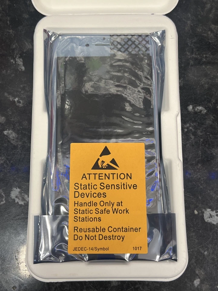 Original iPhone 7 Genuine LCD Apple Replacement Screen Display White - Image 2 of 4