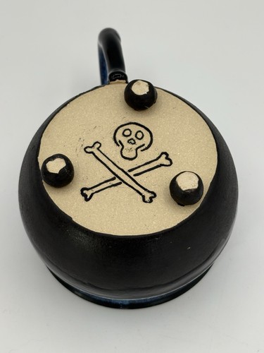Blue & Black Cauldron MUG Stamped With Skull And Bones - Picture 4 of 4