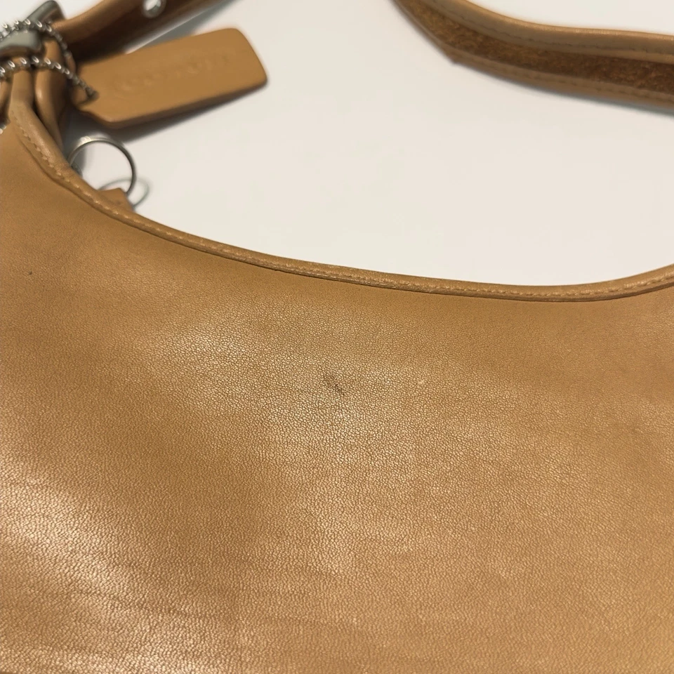 Bolso Bandolera Coach Vintage 2004 Legacy Pequeño Cuero Camel Hobo 9136 Foto 2 de 4