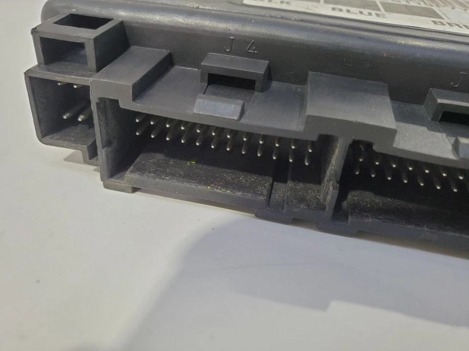 Módulo de control de carrocería usado se adapta a: Chevrolet Silverado 3500 2005 camioneta control de carrocería Foto 2 de 4