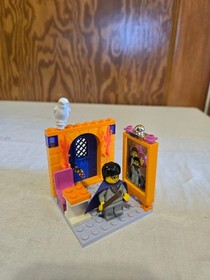 LEGO 4721 Harry Potter: Classroom/Mirror of Erised - 100% w/box & manual