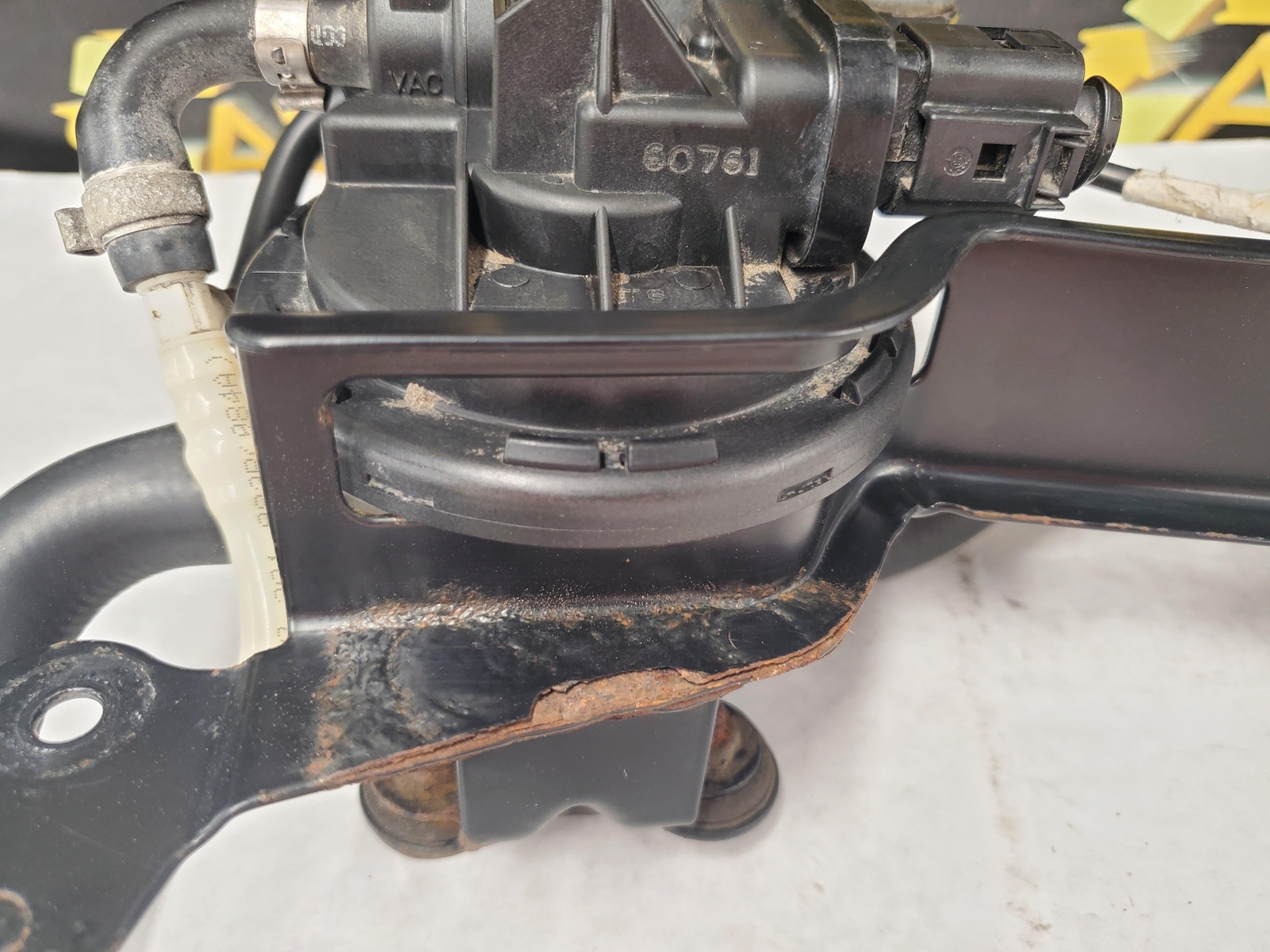 2007 Bentley Flying Spur Fuel Emission Leak Detection Pump Assembly OEM BENTLEY