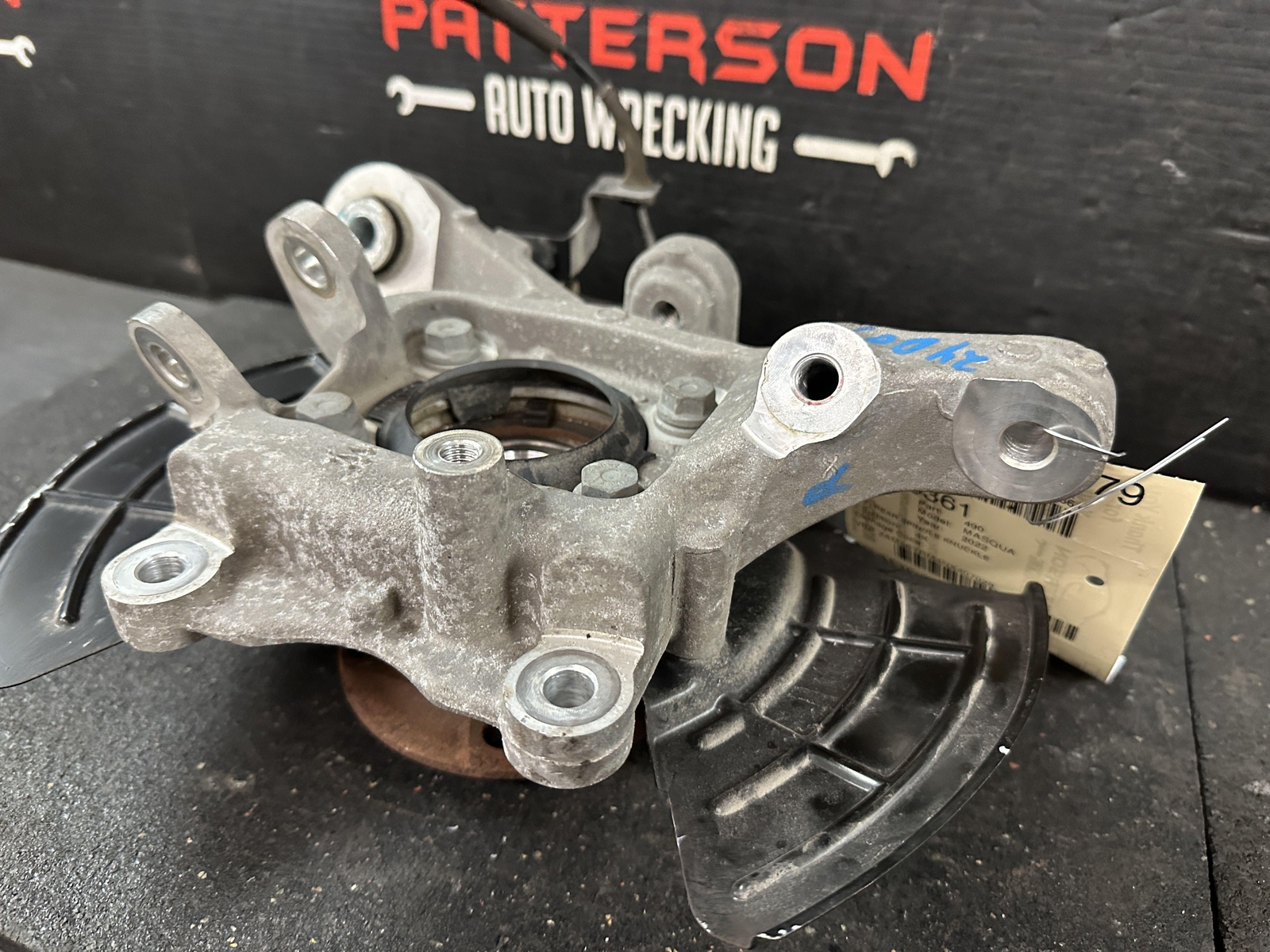 17-22 MASERATI QUATTROPORT REAR PASSENGER RIGHT RH SPINDLE KNUCKLE