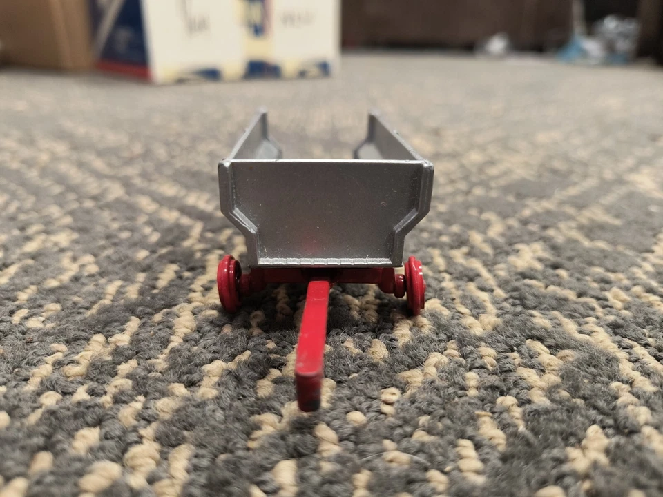 Ertl Farm Classics Flare Box Wagon Vintage Used - Image 3 of 4