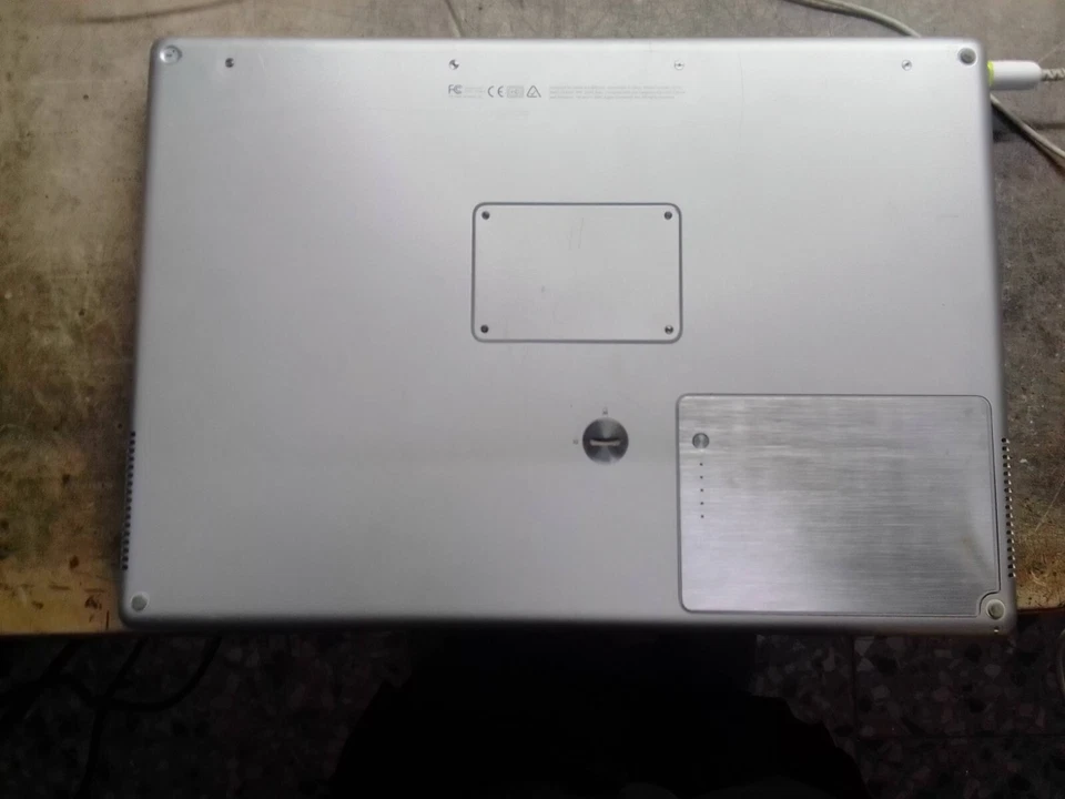 PC APPLE A1106 2005 POWER BOOK G4 - Immagine 3 di 4