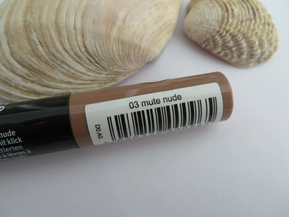 essence THIS IS ME! Nude Lipstick + Sheabutter 03 mute nude 1,8g *NEU*** - Bild 2 von 3