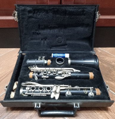 (MA2) Vintage Vito Reso-tone 3 U.S.A. Clarinet with Hard Case