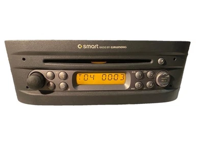 CD Radio Original Smart 452 Coupe / Roadster Codefrei funktioniert Grundig - Bild 1 von 4