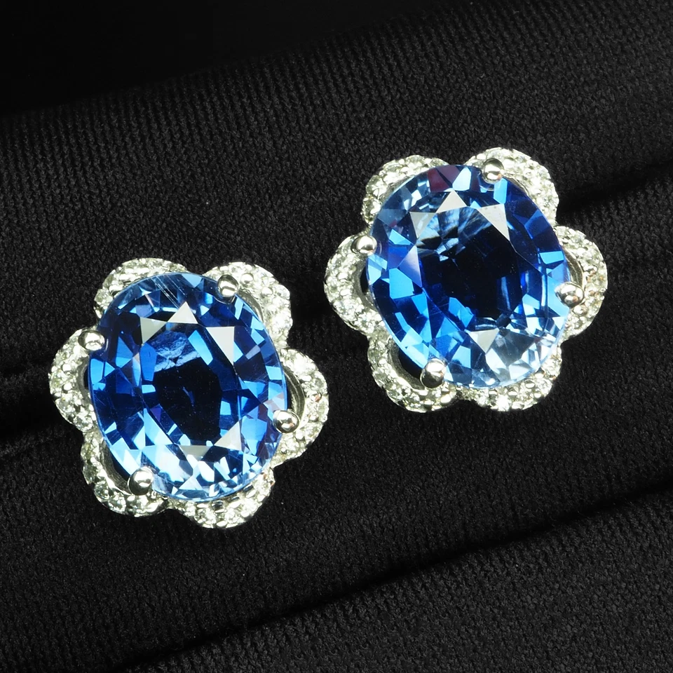 Lujosos pendientes de oro blanco de plata de ley 925 de 14,75 quilates con zafiro azul real Foto 2 de 4