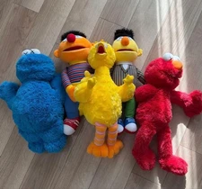 KAWS Sesame Street Plush UNIQLO Complete Set Elmo Cookie Monster Big Bird 2512TY