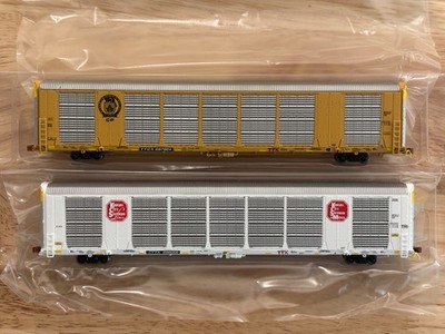 ScaleTrains N Scale KCS and CP Auto Rack Set of 2 Pre Owned