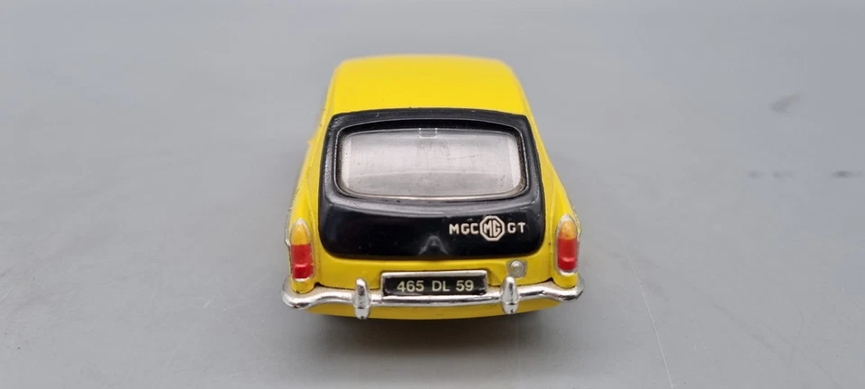 Modellautos 1:43 Corgi MGC GT gelb-schwarz - Bild 4 von 4