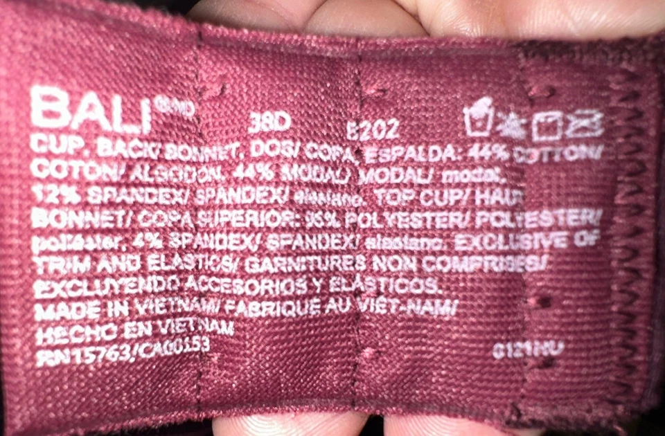 Nuevo con etiquetas Sujetador Camiseta Bali Sólido Con Aros Suave Confort 38D Borgoña Vino Foto 3 de 3