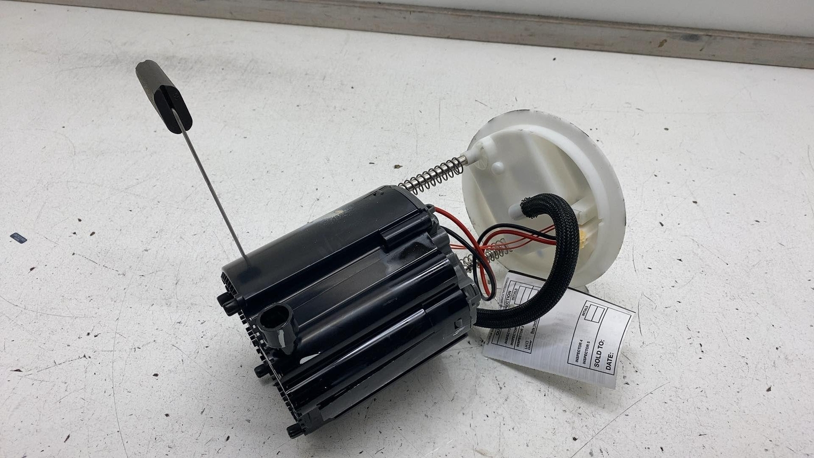 2017-2020 Maserati Levante Engine Motor Gas Fuel Pump w/ Level Sensor Assembly